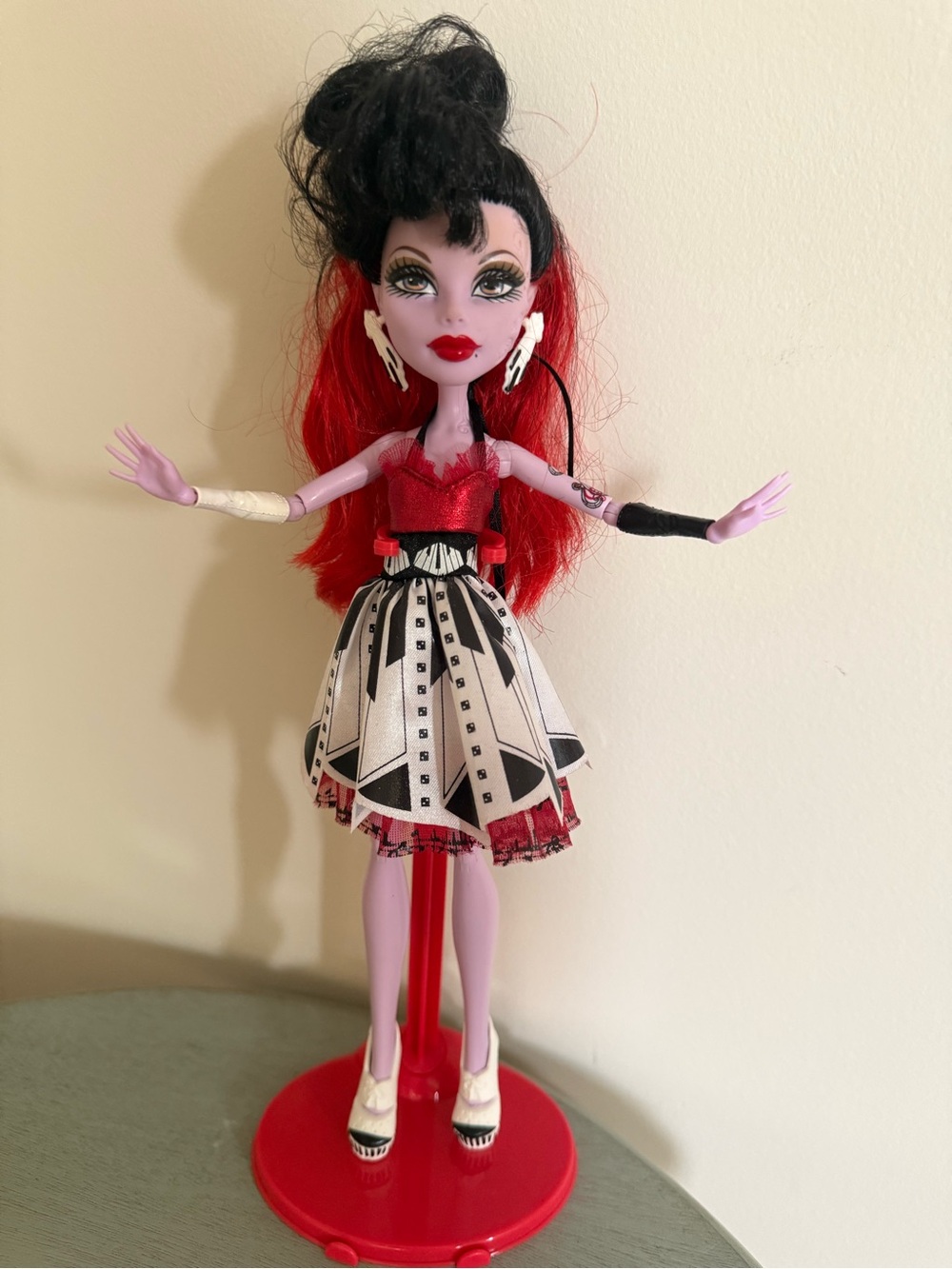 Monster High Frights, Camera, Action! Hauntlywood Operetta G1 Doll